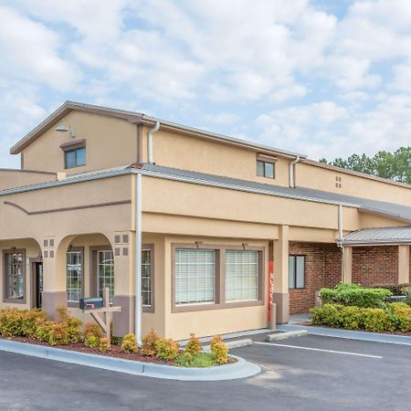 Super 8 By Wyndham Santee Hotel Exterior photo